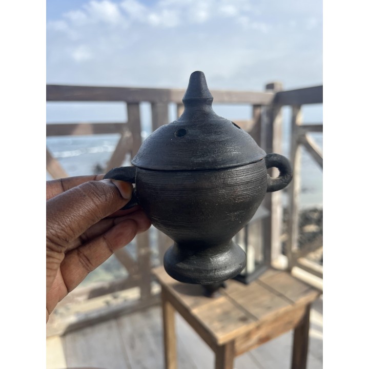 Encensoir artisanal en terre cuite – Handcrafted Terracotta incense brurner-Authentic African Pottery
